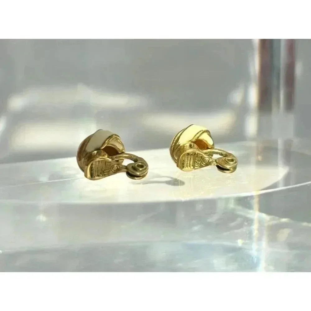 Vintage Ivory Enamel Braided Tiny Classy Monet Signed Clip On Stud Earrings - Picture 6 of 7